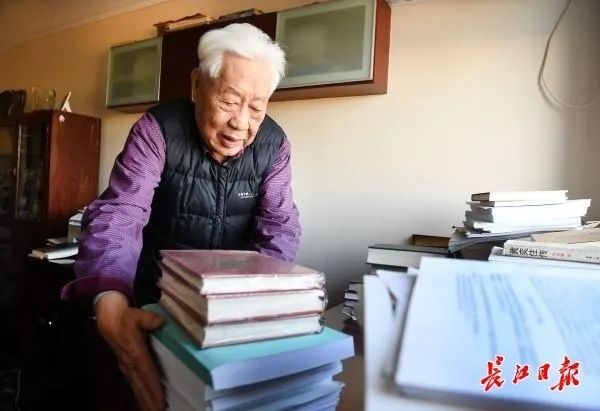 论文被中国知网擅自收录，九旬名教授维权获赔70多万元！